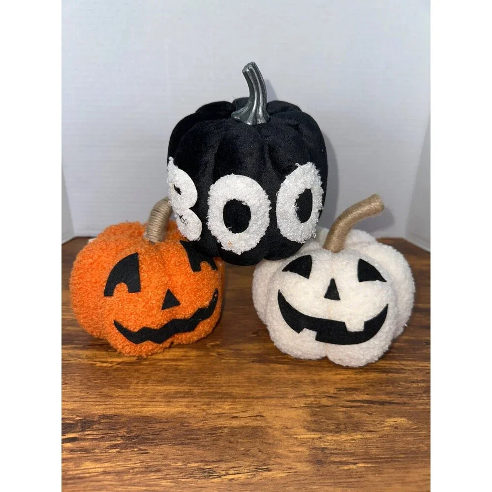 Target Bullseye Playground Halloween 2024 NWT 3 Sherpa Pumpkin Jack-O’-Lanterns
